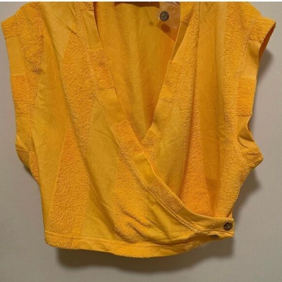 NWT
New Free People Beach Island Set Size S MSRP: $128
Yellow Top and pants - Picture 7 of 10